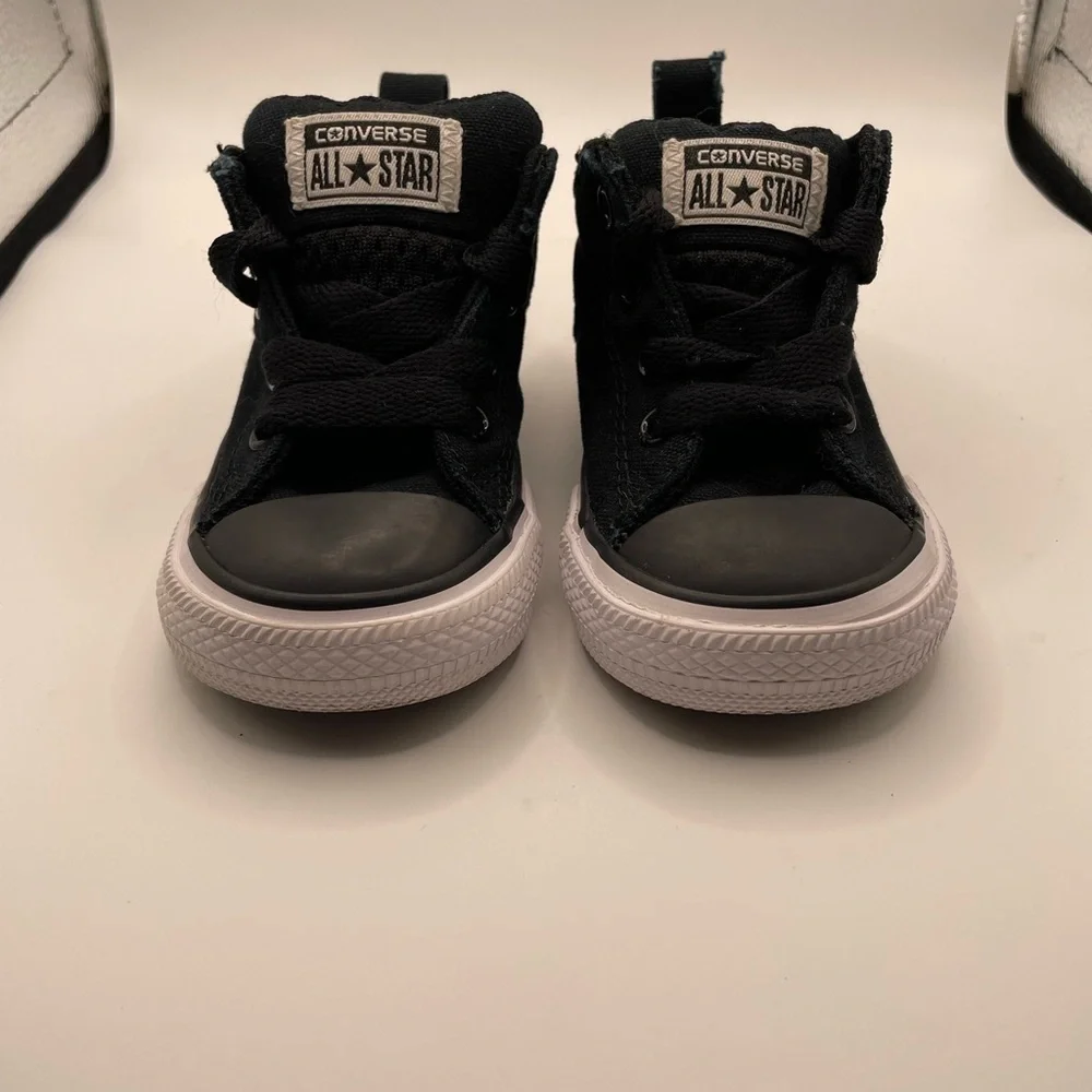 Converse Kids Black canvas hi Sneakers size 4C
